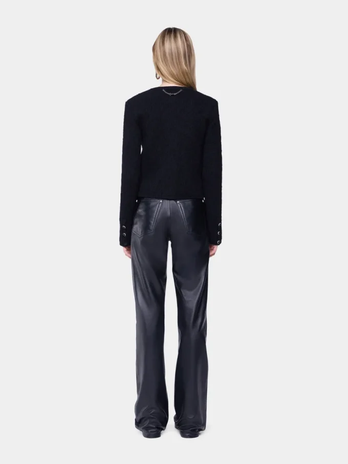 Pantaloni din piele