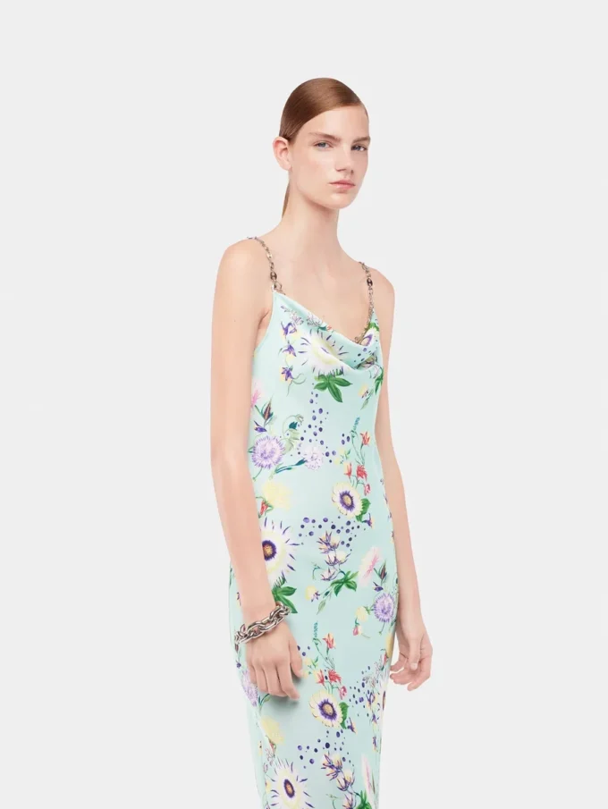 Rochie cu imprimeu floral și detalii cu lanțuri