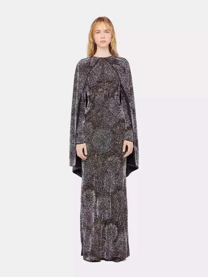 Rochie din crep cu broderie din perle