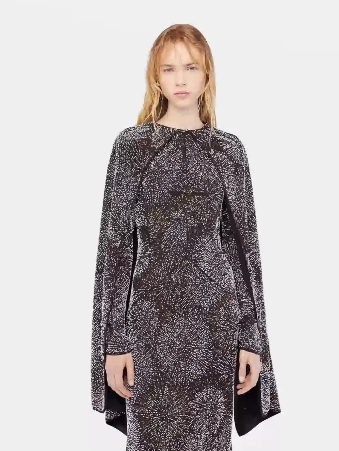 Rochie din crep cu broderie din perle
