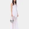 Rochie lungă albă fără mâneci din muselină și satin