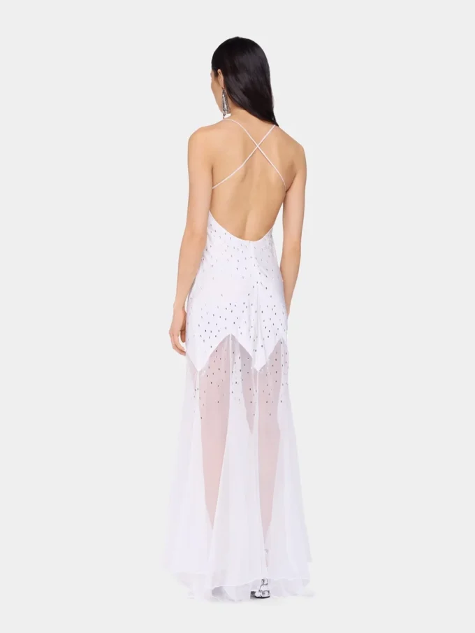 Rochie lungă albă fără mâneci din muselină și satin