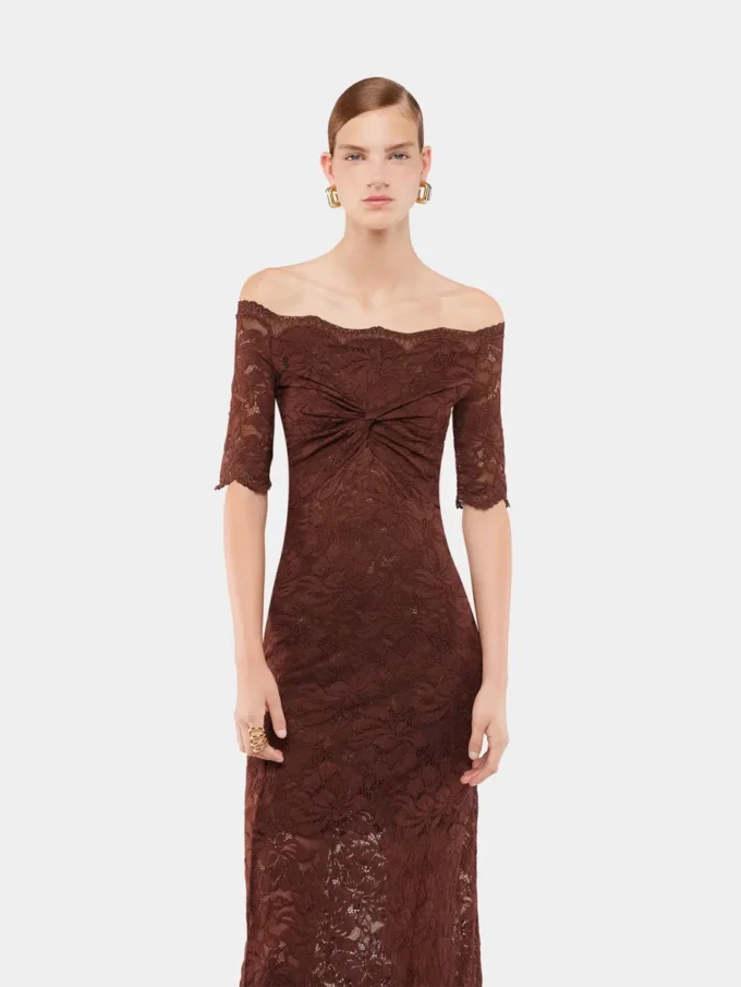 Rochie lungă din dantelă