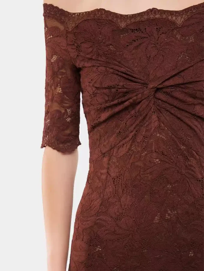 Rochie lungă din dantelă